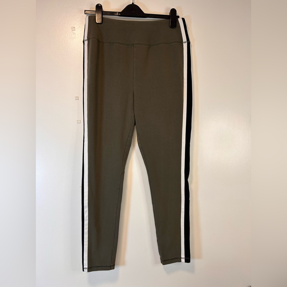 Talbots Olive Leggings with White and‎ Black Stripes Women’s Size Large